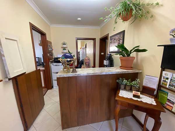 Donnybrook Motel Bagian luar foto